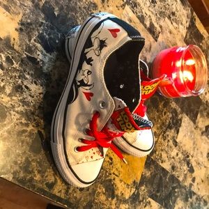Special addition Looney Tunes Converse Allstars, Gently war but very good shape.